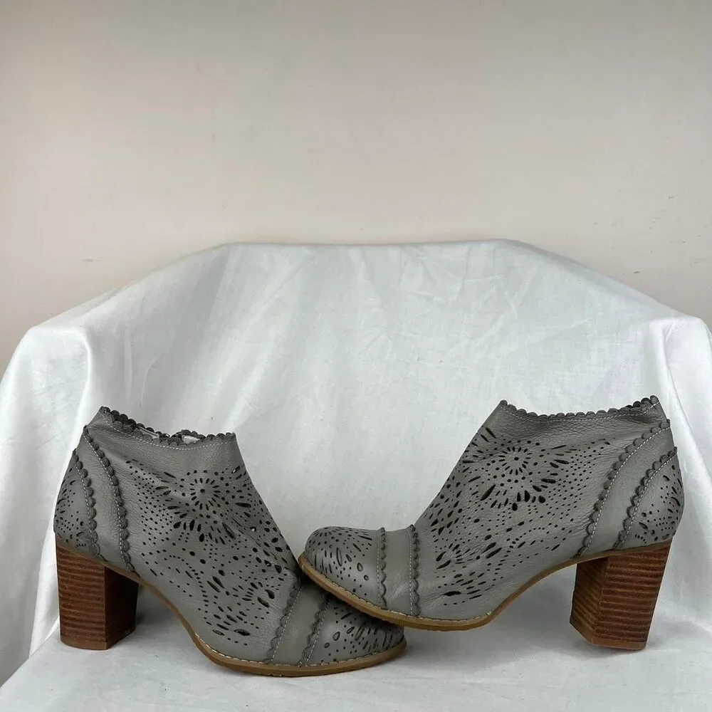 L'Artiste by Spring Step Leather Heeled boots Grey leather Ankle Boots Size 9 - Picture 1 of 8